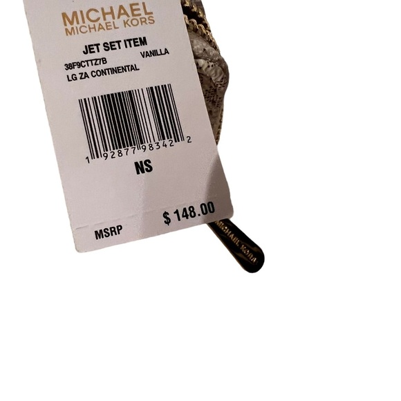 Michael Kors Jet Set Vanilla Three quarter Zippered Wallet NWT - Picture 6 of 7